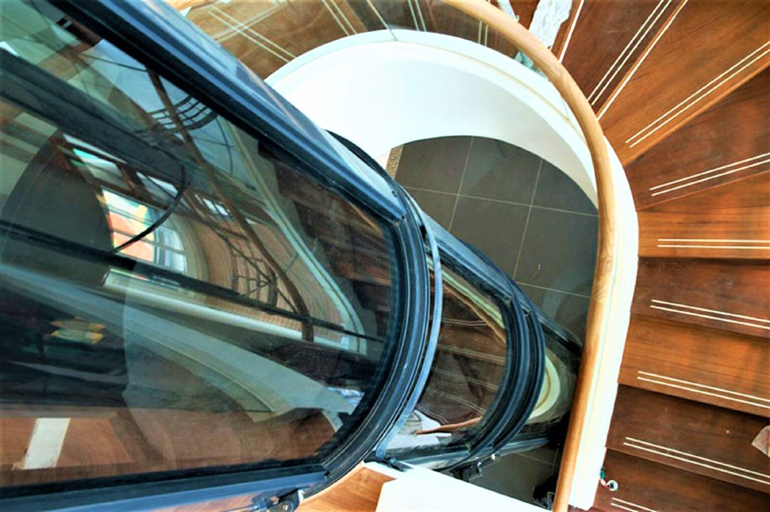 Thang máy công nghệ chân không rất thân thiện với môi trường